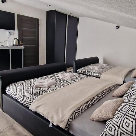 Privat Alenka Apartment Vazec ภายนอก รูปภาพ